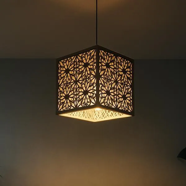 1261-408-672030-product-1262.webp Modern Floral Ceiling Lamp Black Golden Glow